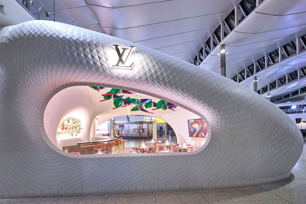 Louis Vuitton will open a chic café in London Heathrow Airport 