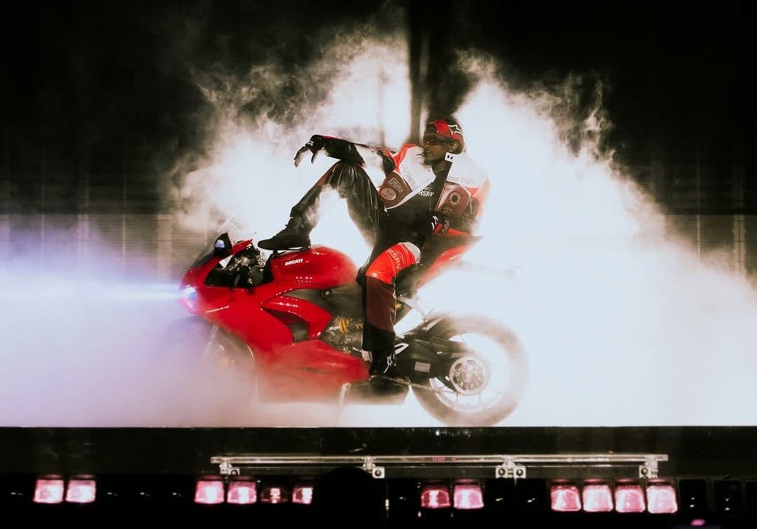 FACT Review: Usher at The O2 in London