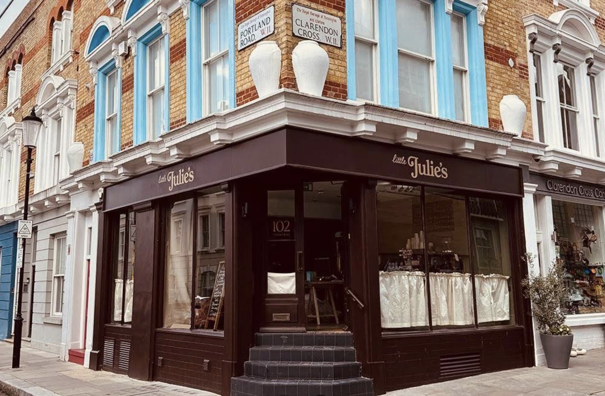Julie&#8217;s Restaurant expands with a pop-up café in Holland Park 